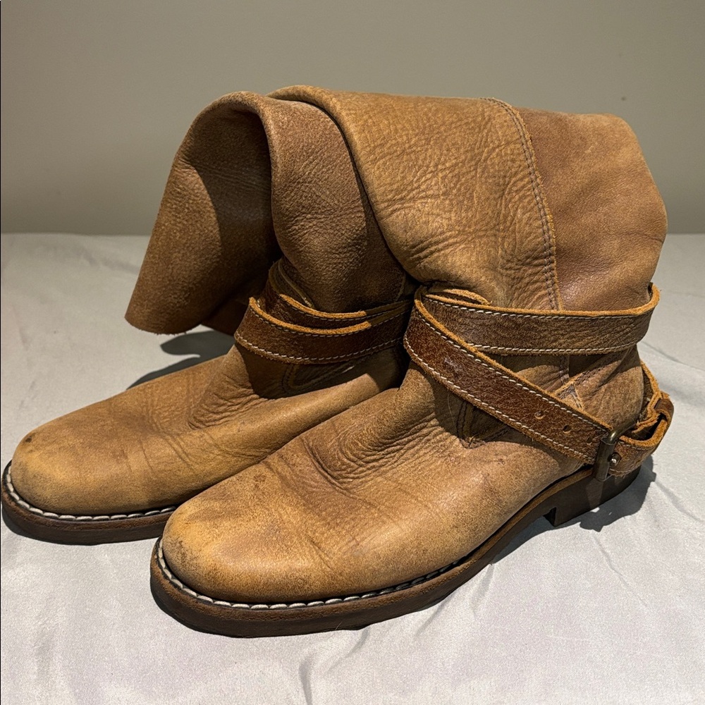 Roots Brown Boots - Picture 6 of 6